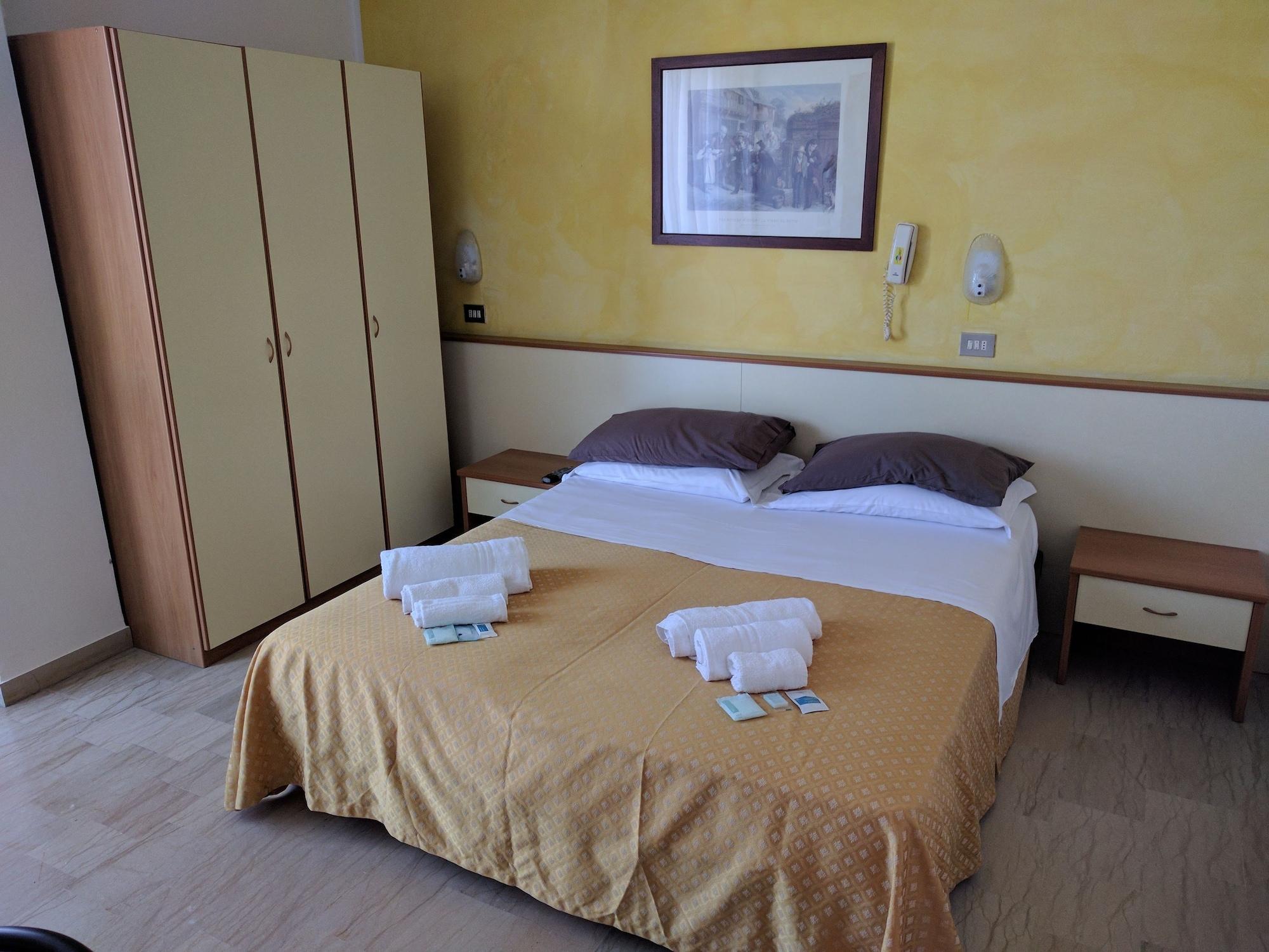 Hotel Arabesco Rimini Esterno foto