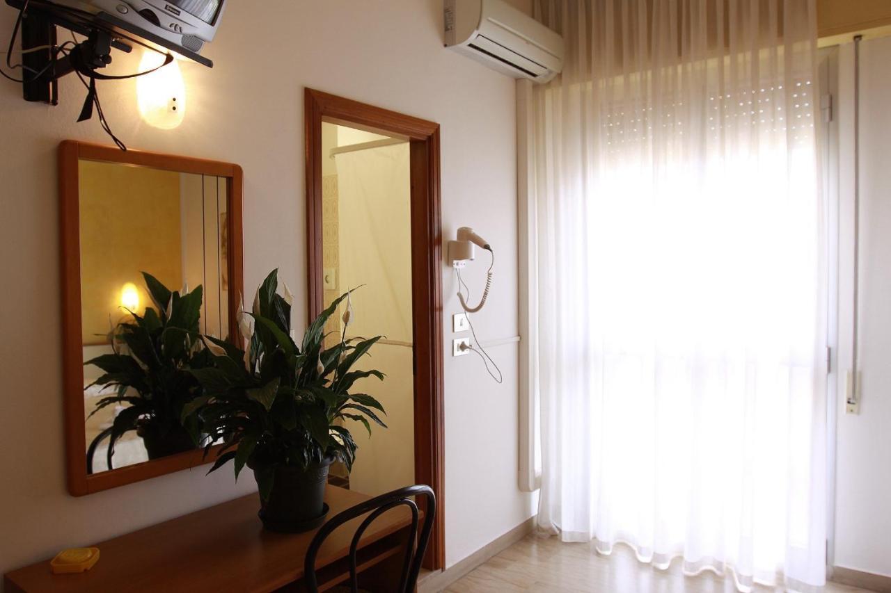 Hotel Arabesco Rimini Camera foto