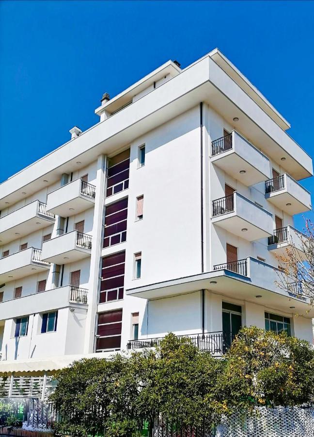 Hotel Arabesco Rimini Esterno foto